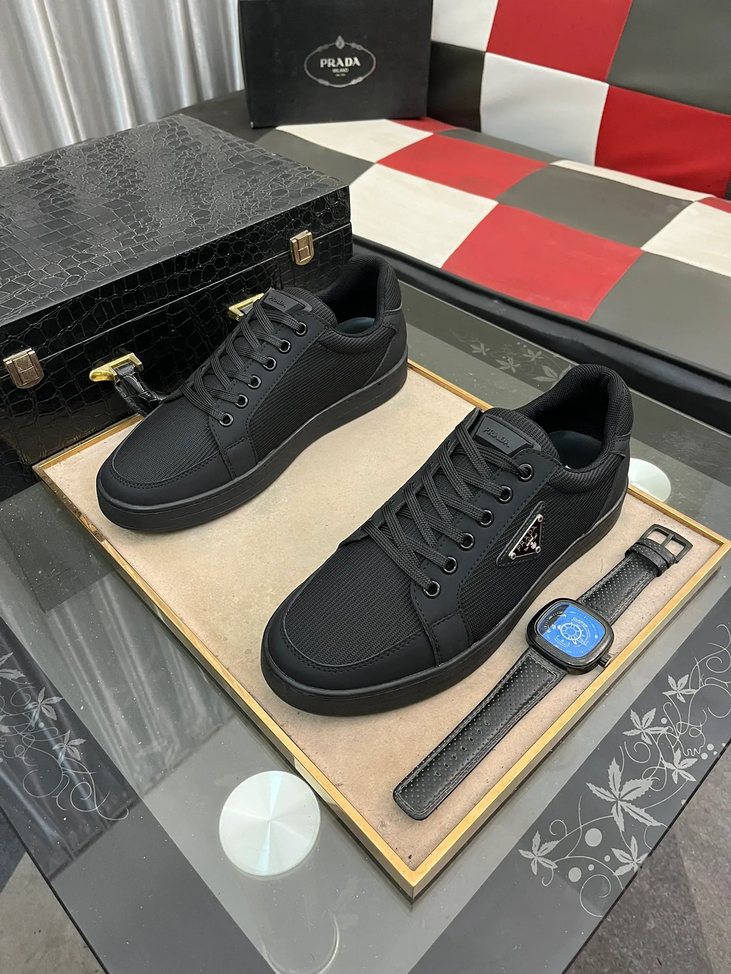 Men's shoes 💰420⌚️⌚️【PRADA】Prada - High-end quality casual sports shoes - Upper: calf leather shoe body with branded metal fasteners, - Inner lining: breathable leather lining - Outsole: ultra-light TPU foam·rubber; molded outsole -Super high quality control·Fine workmanship: highlighted (high-end·luxury·grade) -Size: 38-443️⃣Colors available